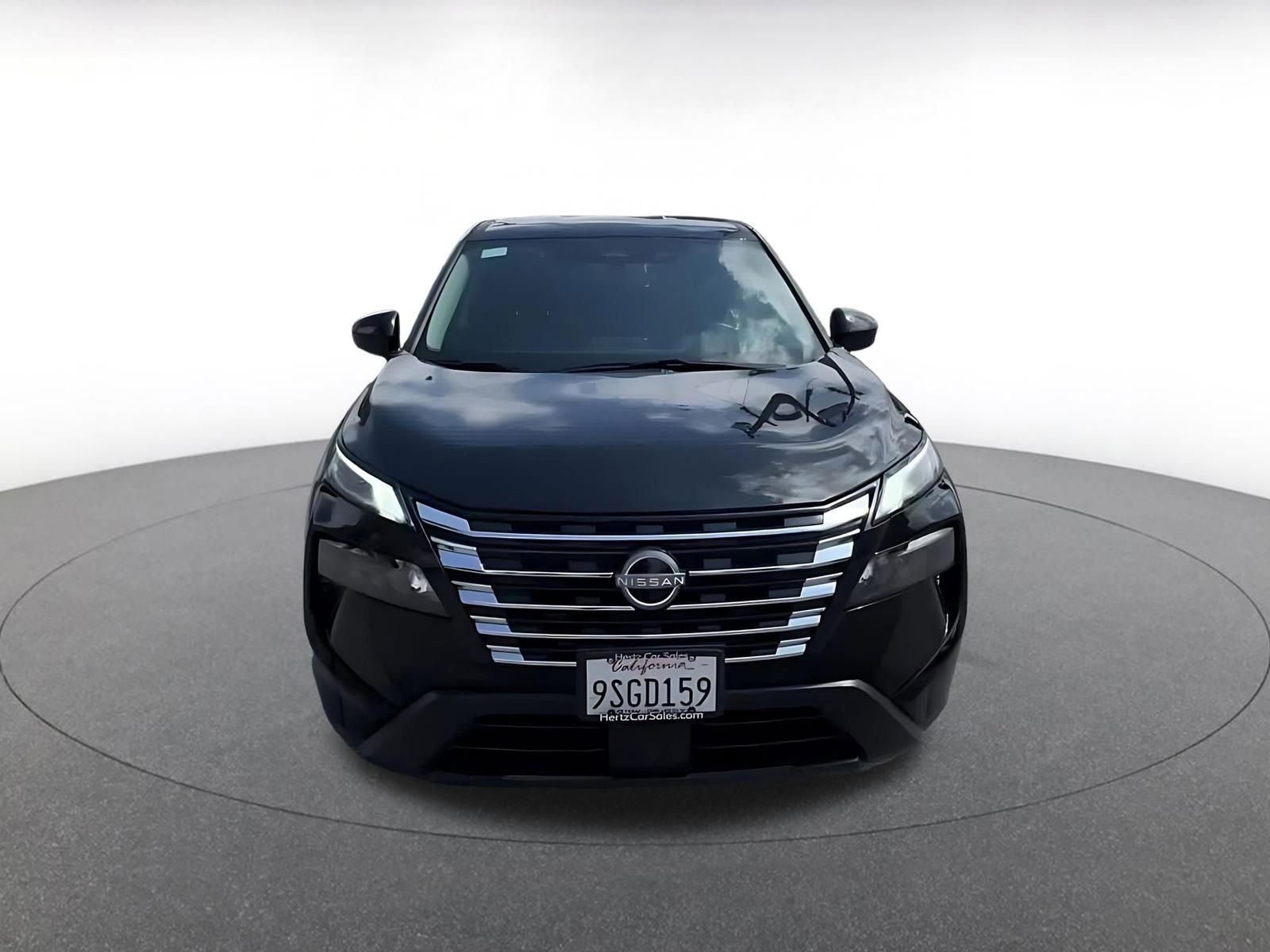 Used 2025 Nissan Rogue SV FWD image 4