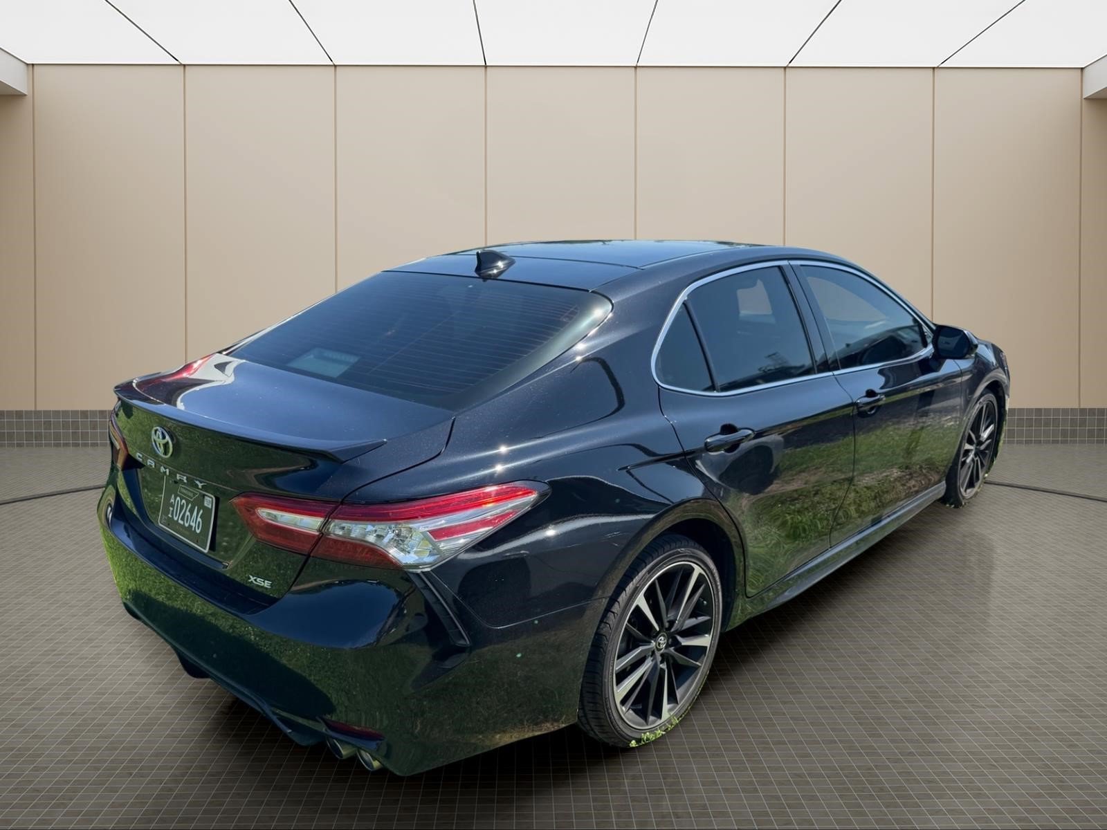 Used 2019 Toyota Camry XSE FWD image 14