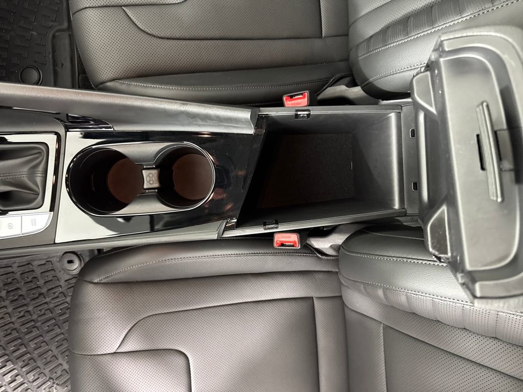 Certified 2023 Hyundai Elantra Limited FWD image 25