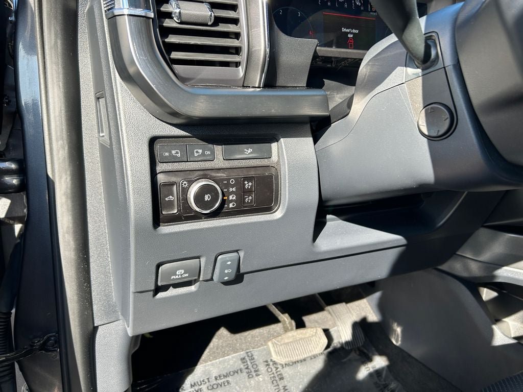Used 2023 Ford F250 Lariat w/ Sport Appearance Package AWD/4WD image 21