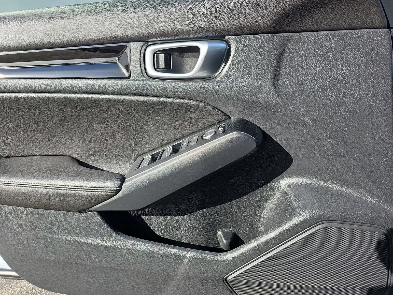 Used 2024 Honda Civic Sport Touring image 32