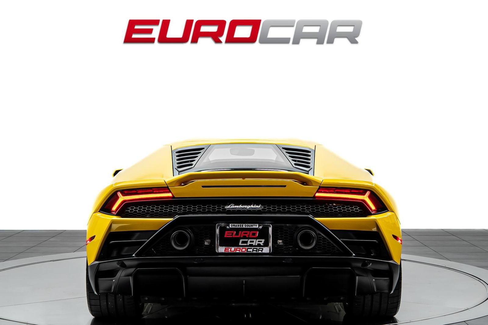 Used 2021 Lamborghini Huracan EVO RWD image 4