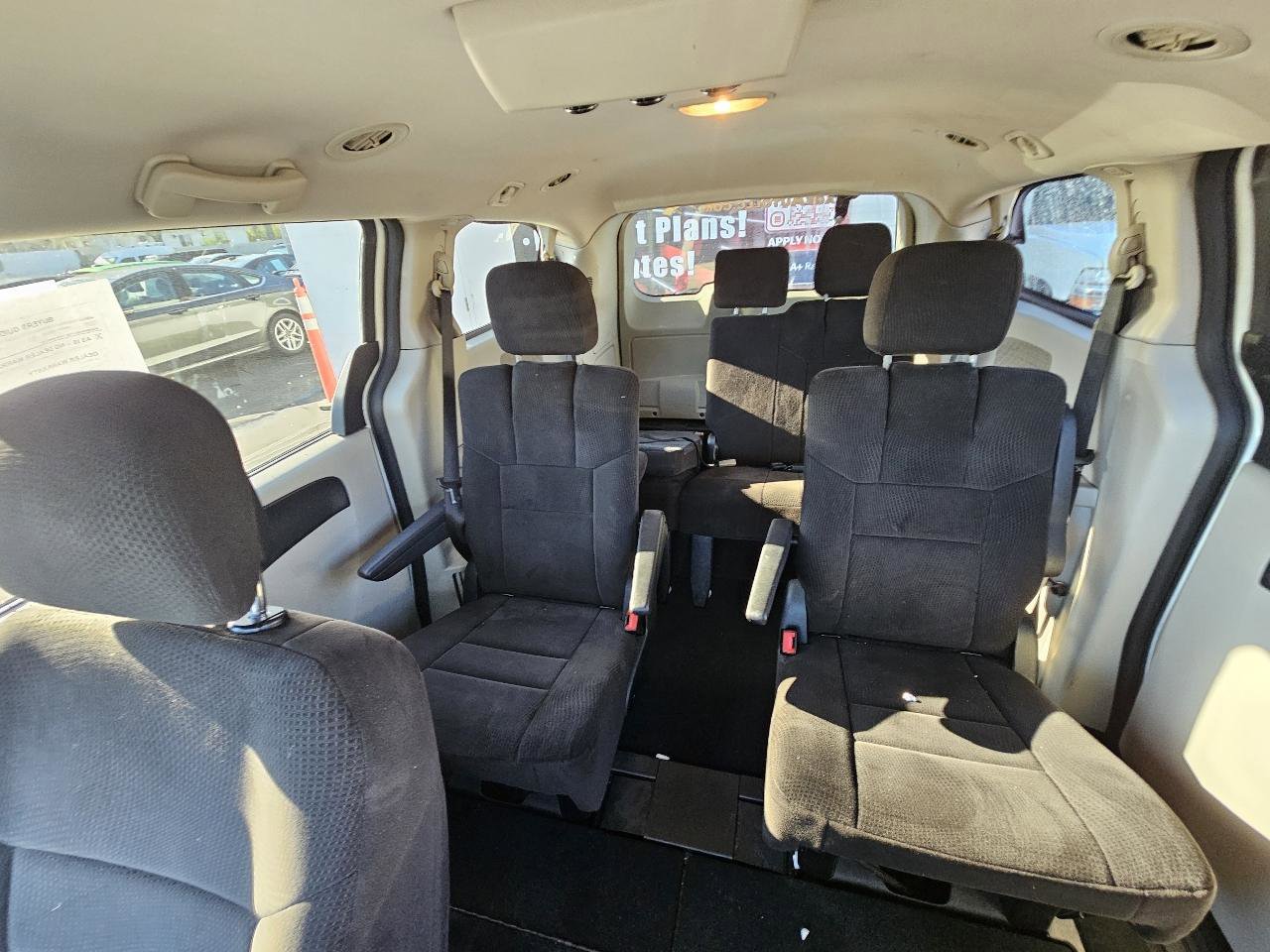 Used 2012 Dodge Grand Caravan SE FWD image 21
