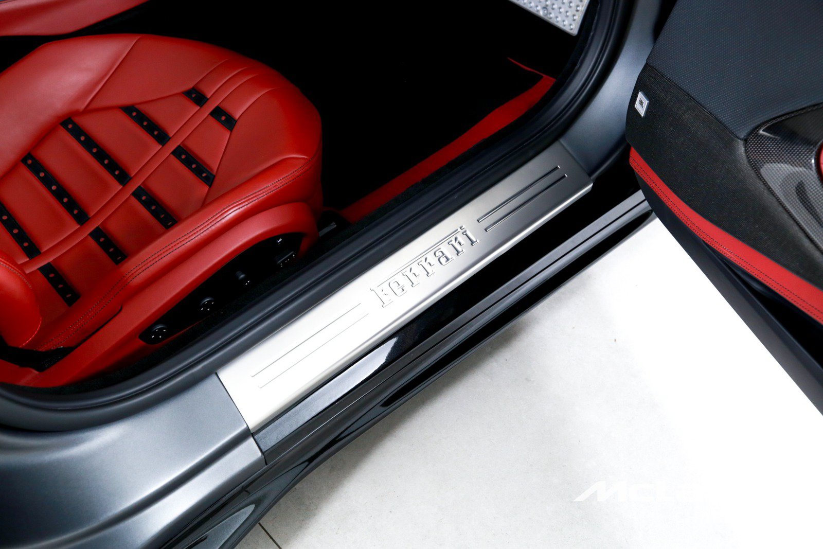 Used 2021 Ferrari 812 GTS RWD image 24