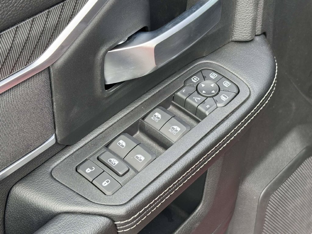 New 2026 RAM 2500 Big Horn AWD/4WD image 26