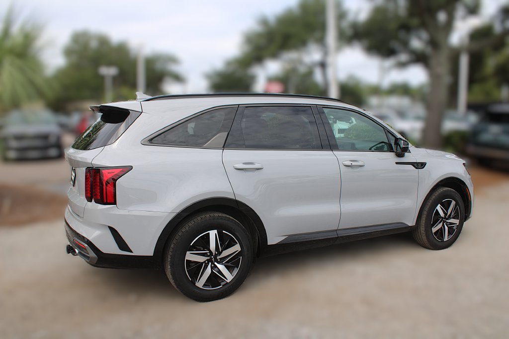 Certified 2023 Kia Sorento EX w/ Panoramic Sunroof Package FWD image 6