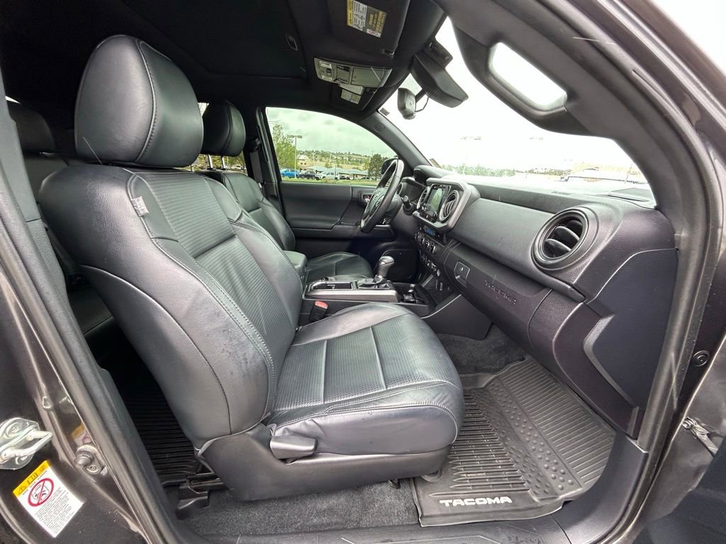 Used 2018 Toyota Tacoma 4x4 Double Cab image 33