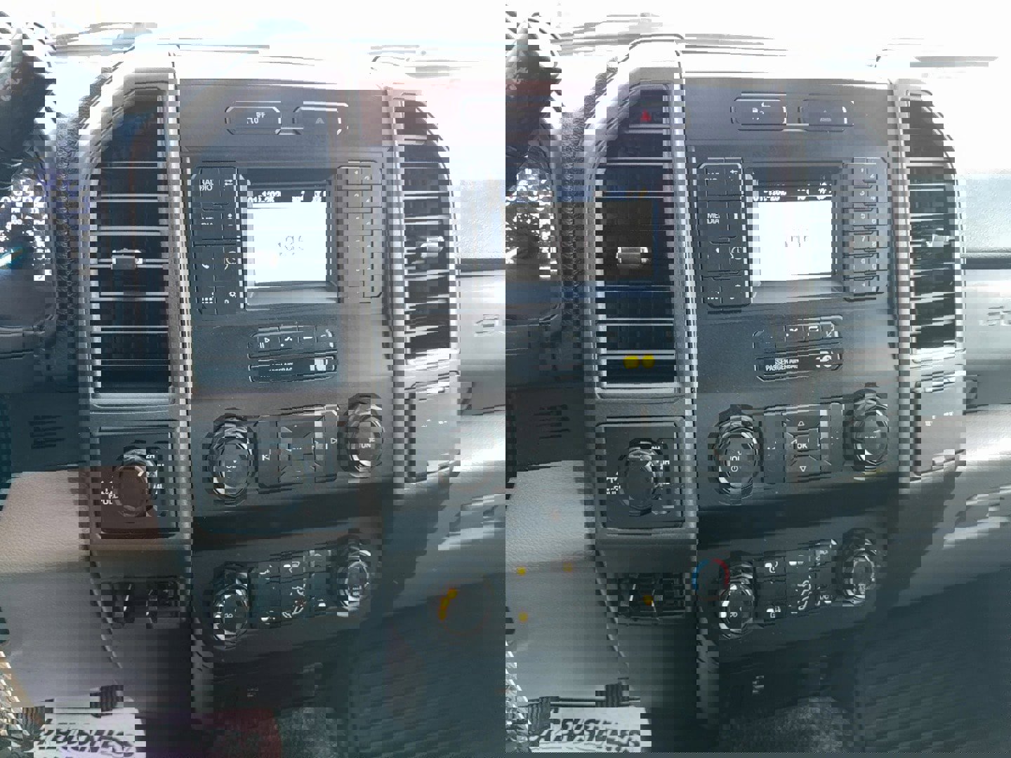 Used 2020 Ford F350 XL w/ Power Equipment Group image 21