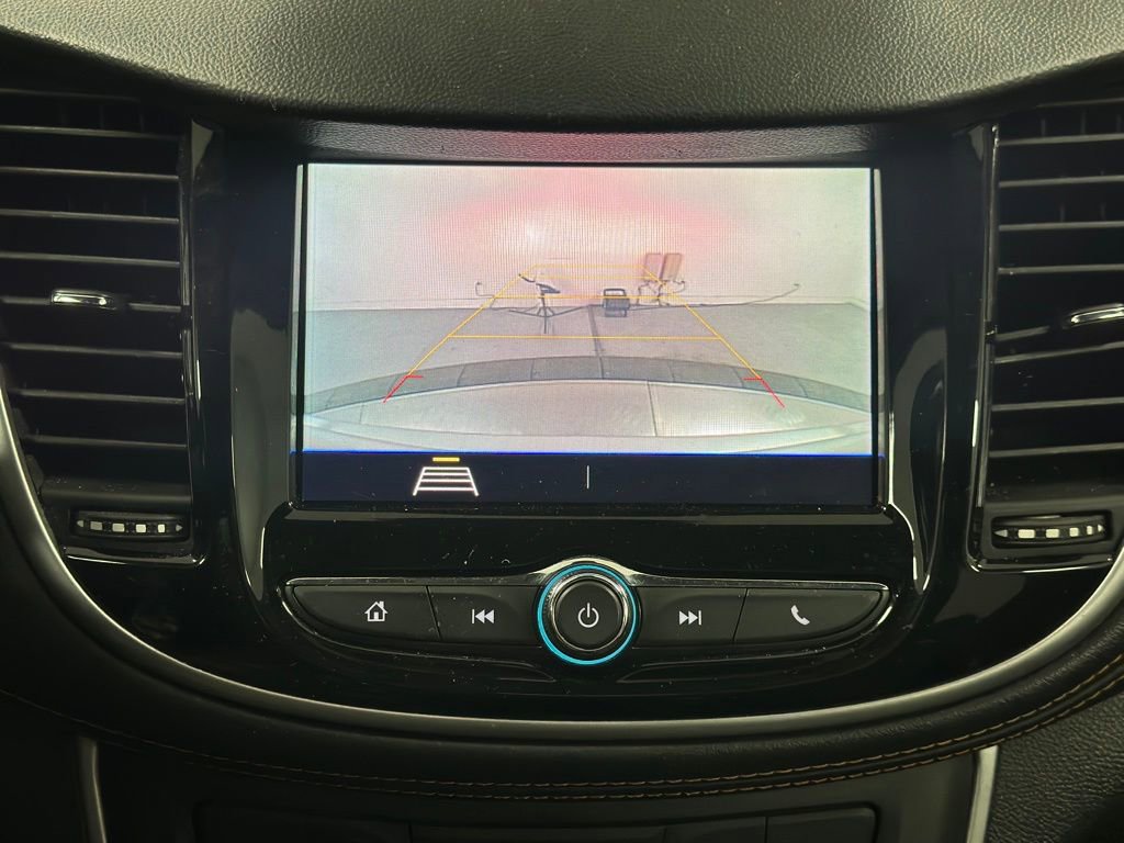 Used 2020 Chevrolet Trax LT w/ LT Convenience Package FWD image 6