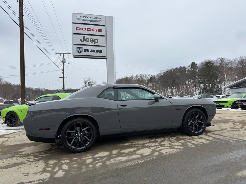 Used 2023 Dodge Challenger SXT w/ Blacktop Package image 3