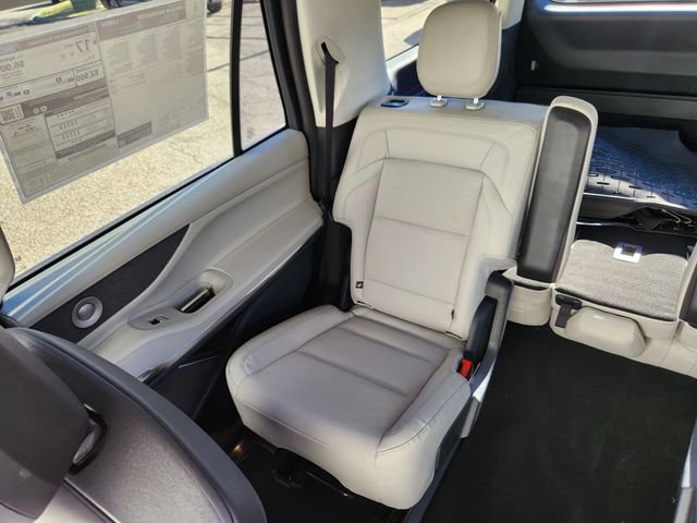 New 2026 Lincoln Navigator Reserve image 13