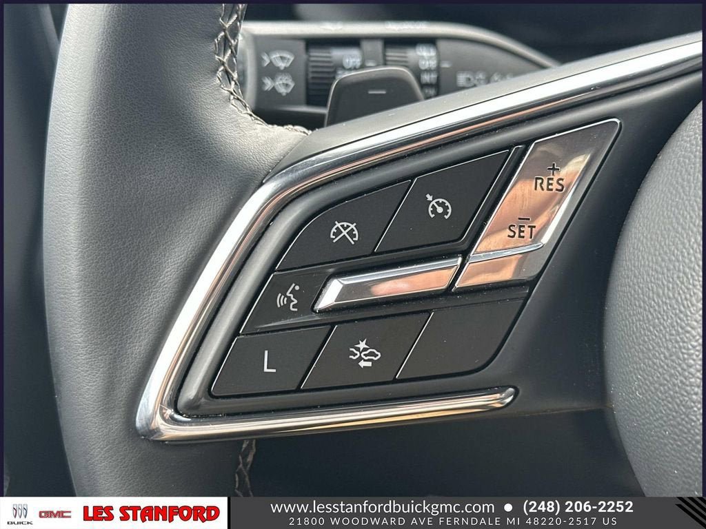 Used 2025 Buick Enclave Preferred w/ Power Package FWD image 24