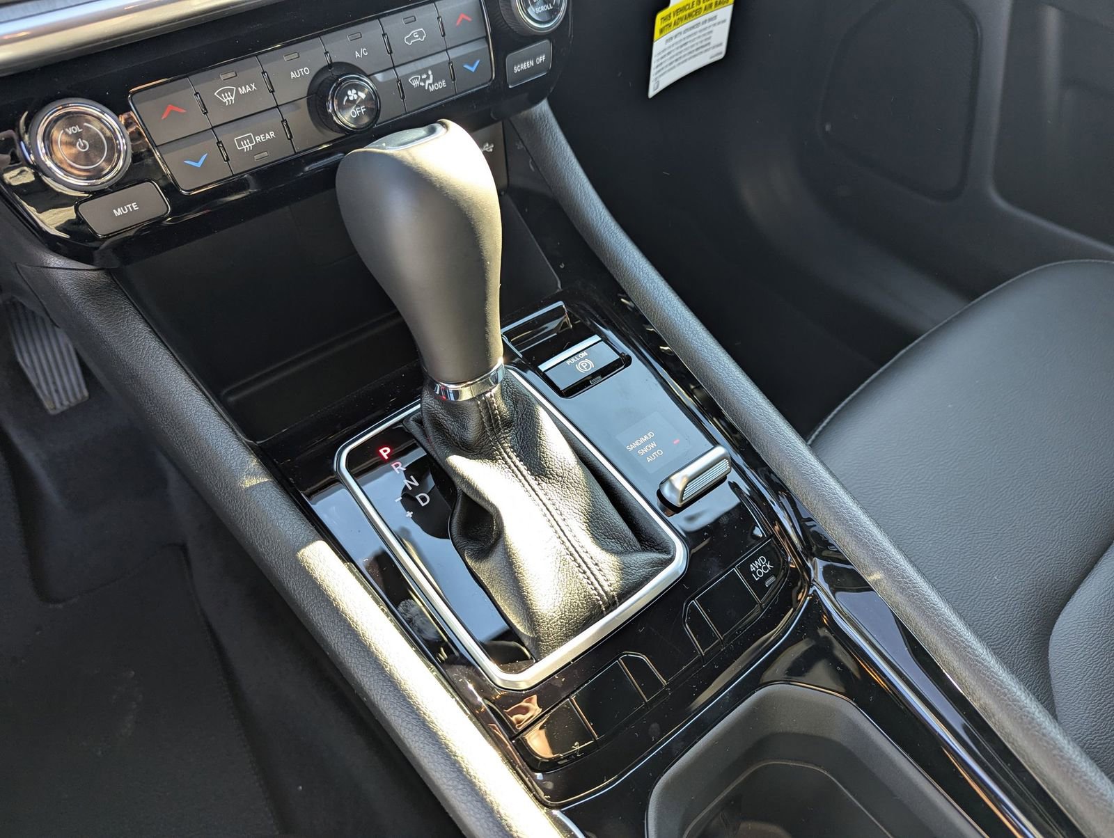 New 2026 Jeep Compass Limited image 17