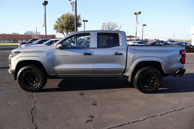 Used 2023 Chevrolet Colorado W/T image 2