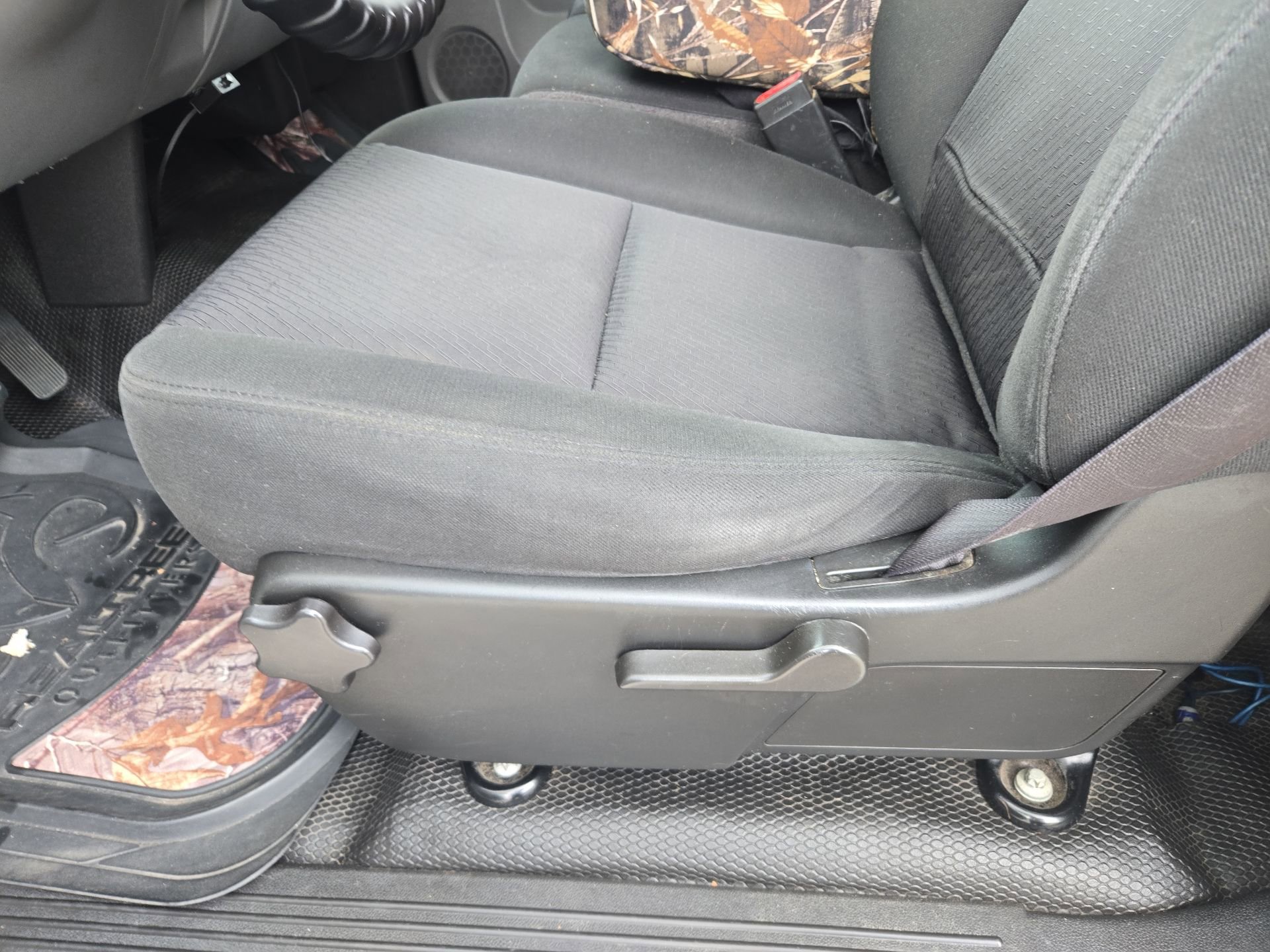 Used 2011 Chevrolet Silverado 1500 W/T RWD image 5