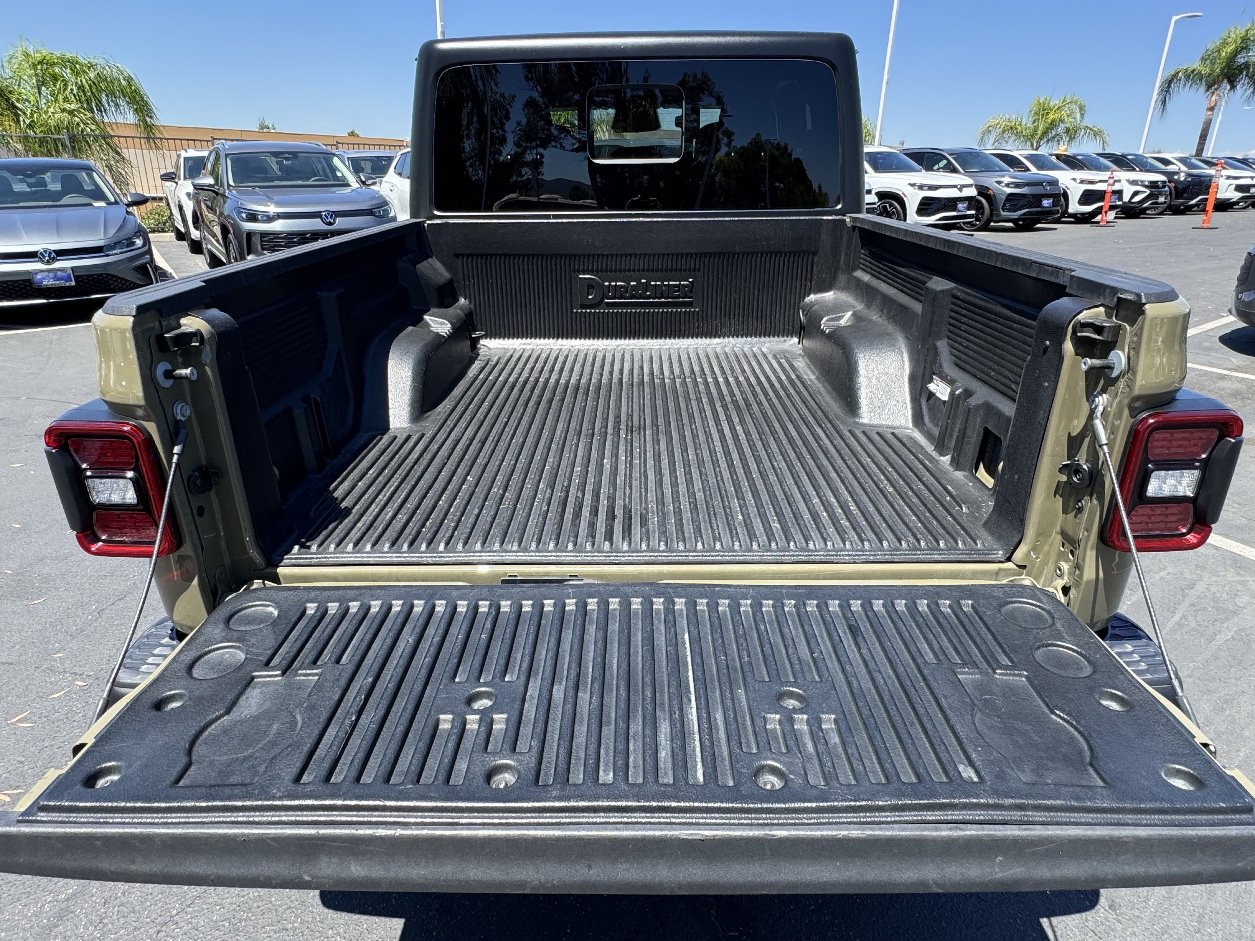 Used 2026 Jeep Gladiator Rubicon AWD/4WD image 36