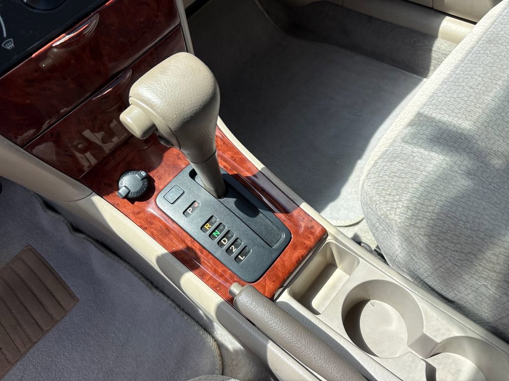 Used 2004 Toyota Corolla CE FWD image 24