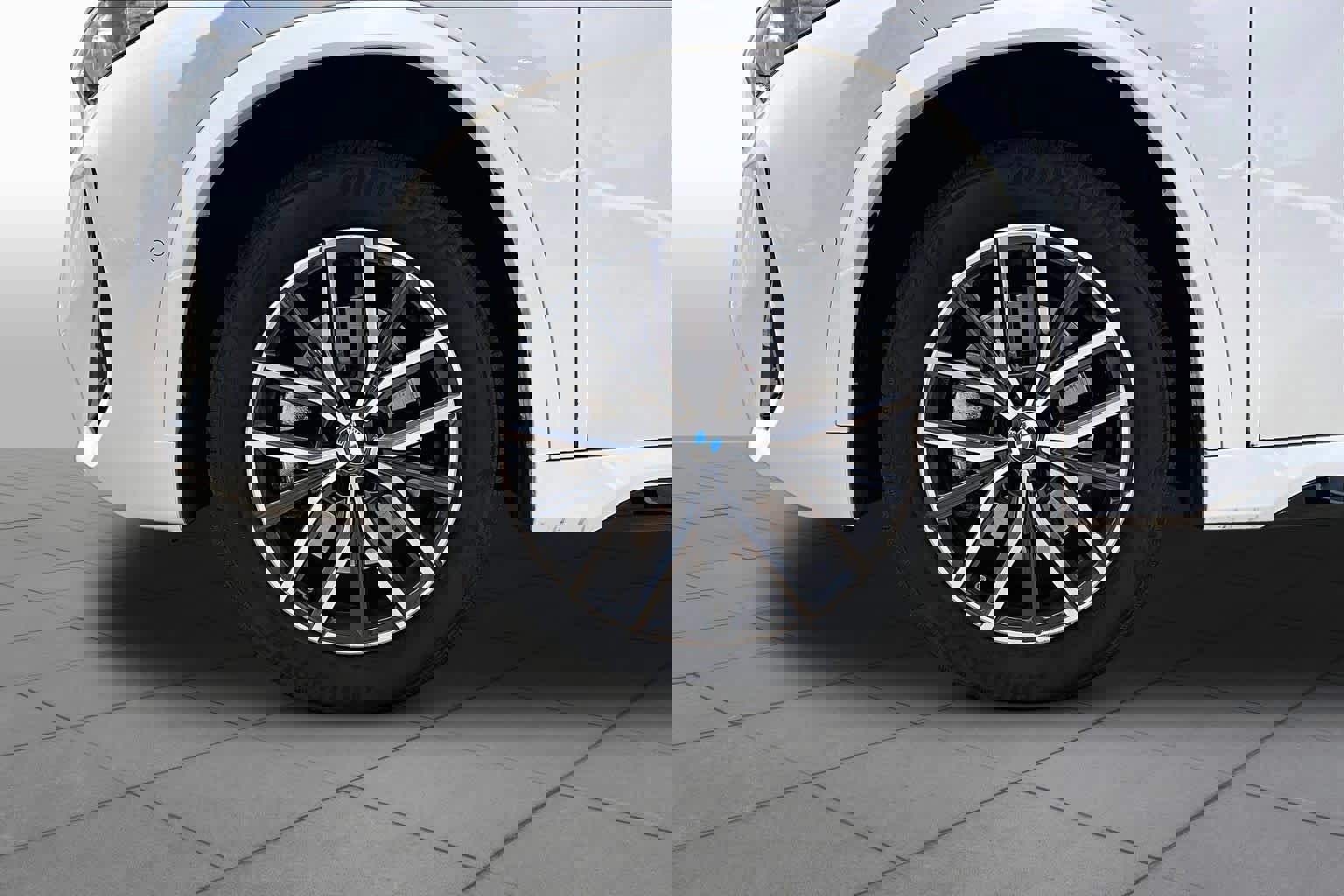 Used 2025 BMW X1 xDrive28i image 10