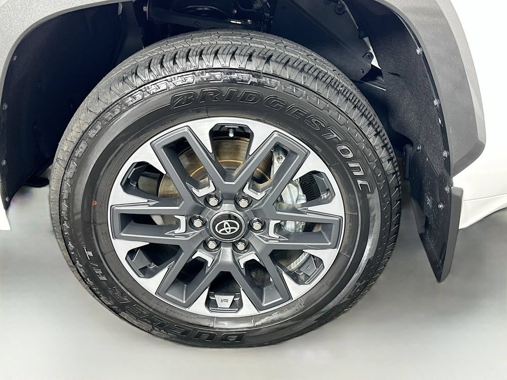 Certified 2026 Toyota Tundra Limited RWD image 32