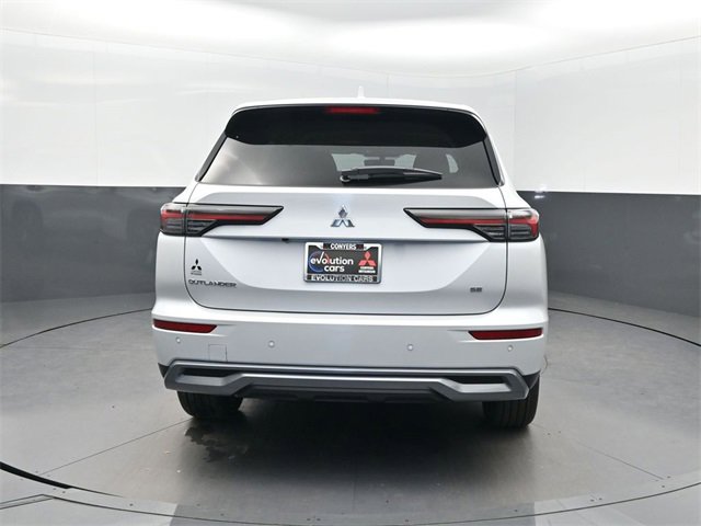 New 2025 Mitsubishi Outlander SE image 30