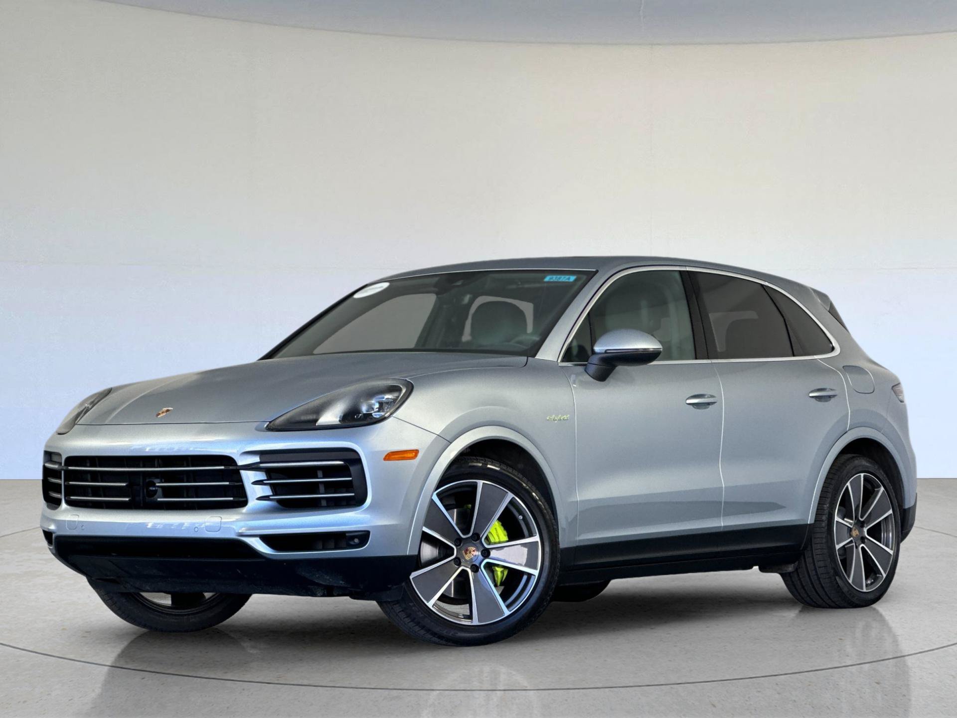 Certified 2020 Porsche Cayenne E-Hybrid AWD/4WD image 1