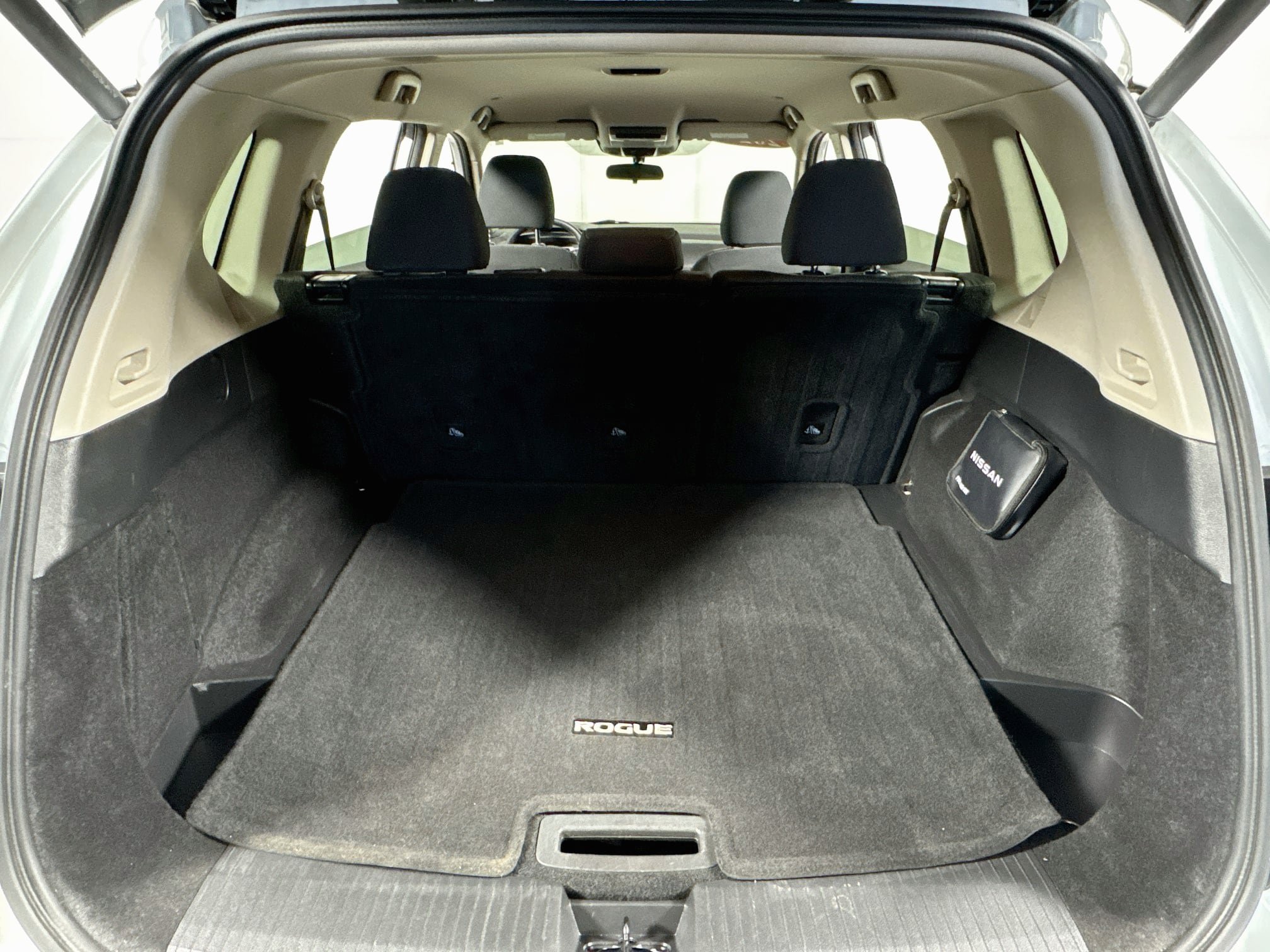 Used 2024 Nissan Rogue SV AWD/4WD image 24