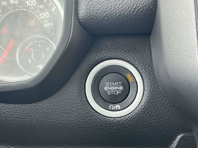 Used 2025 RAM 1500 Laramie image 34