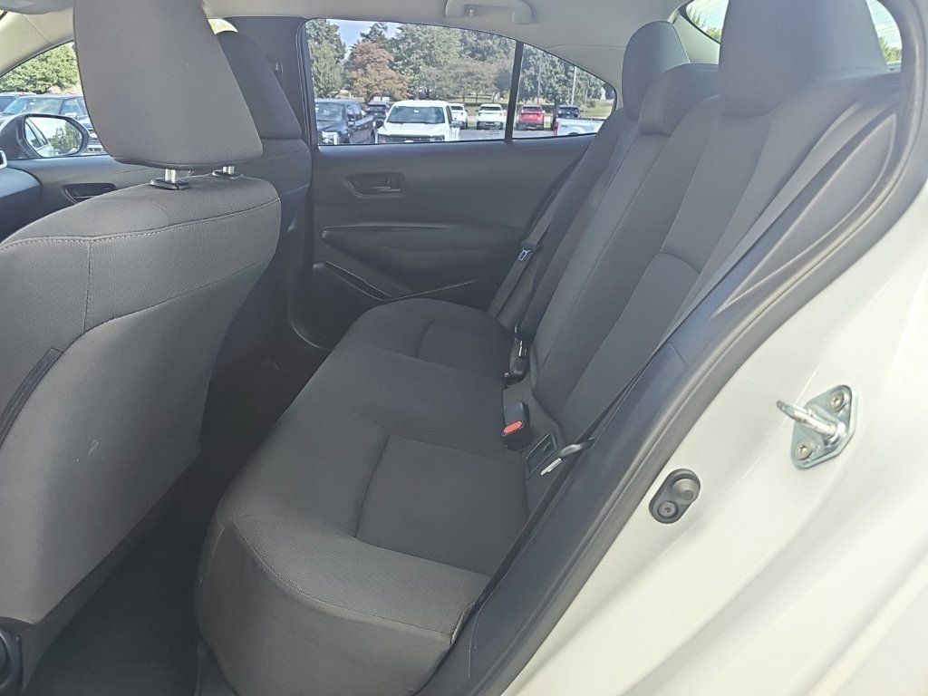 Used 2025 Toyota Corolla LE FWD image 11