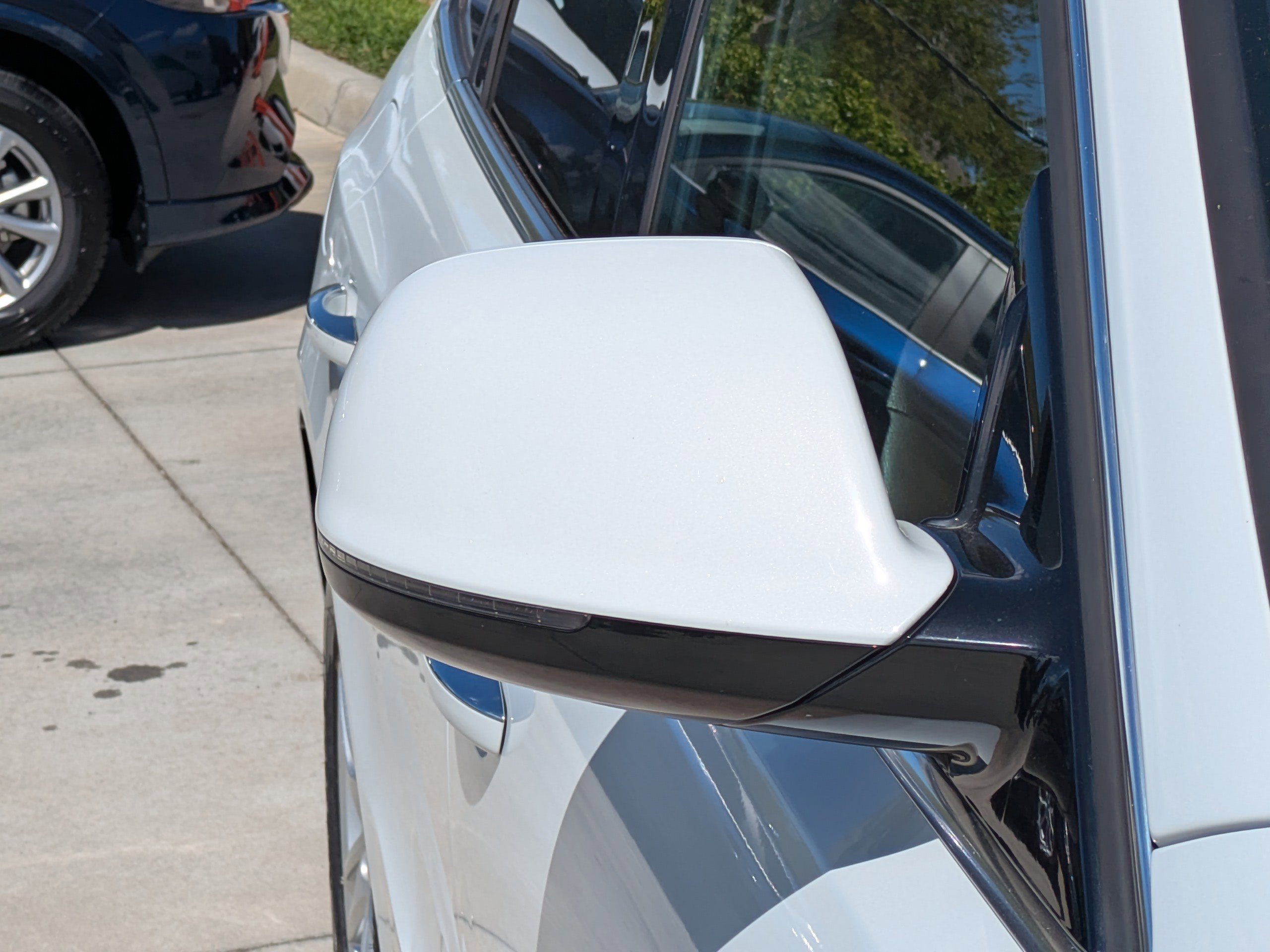 Used 2017 Audi Q5 2.0T Premium Plus w/ Technology Package image 8