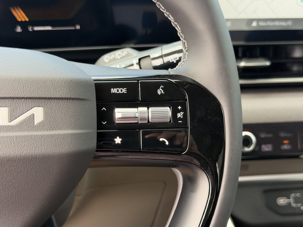 New 2027 Kia Carnival EX FWD image 37