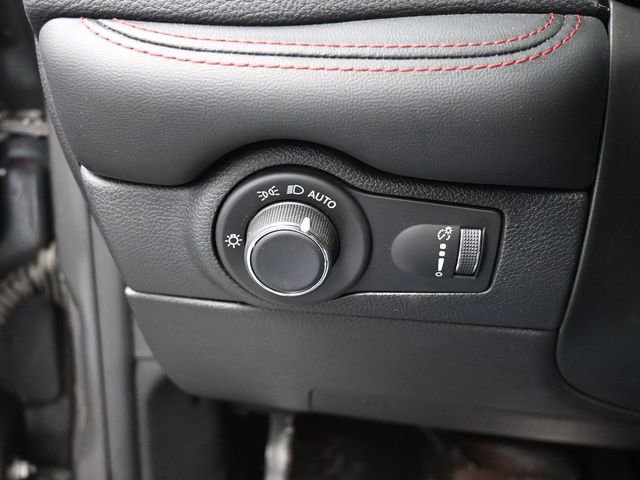 Used 2025 Dodge Durango R/T image 32