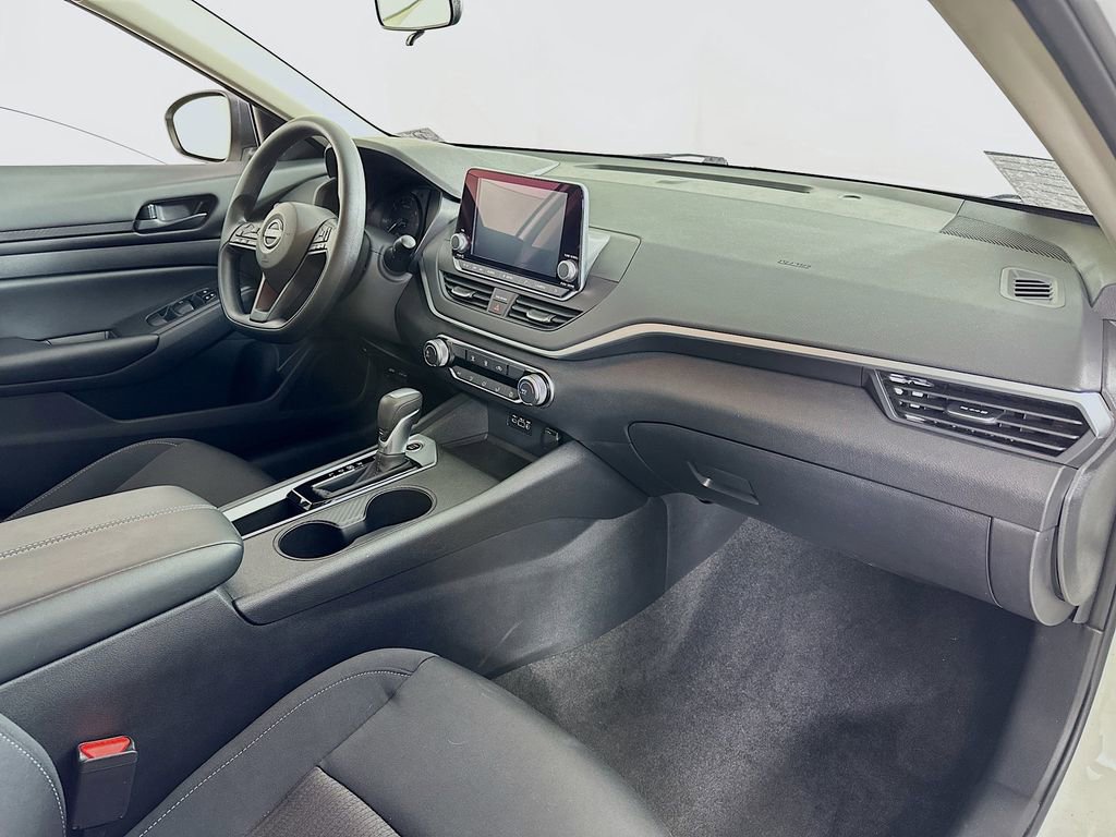 Certified 2025 Nissan Altima 2.5 S FWD image 35