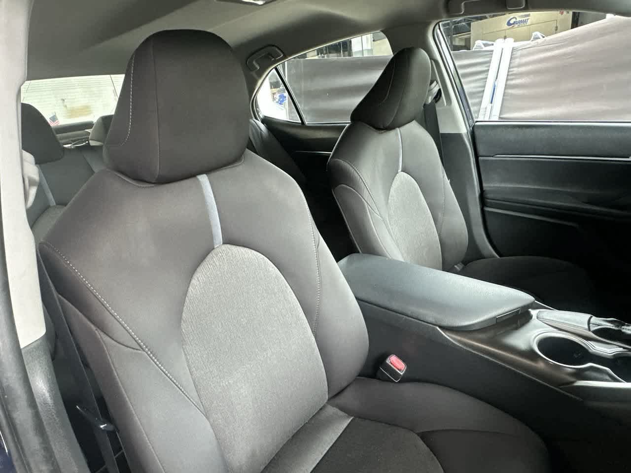 Used 2021 Toyota Camry LE FWD image 27