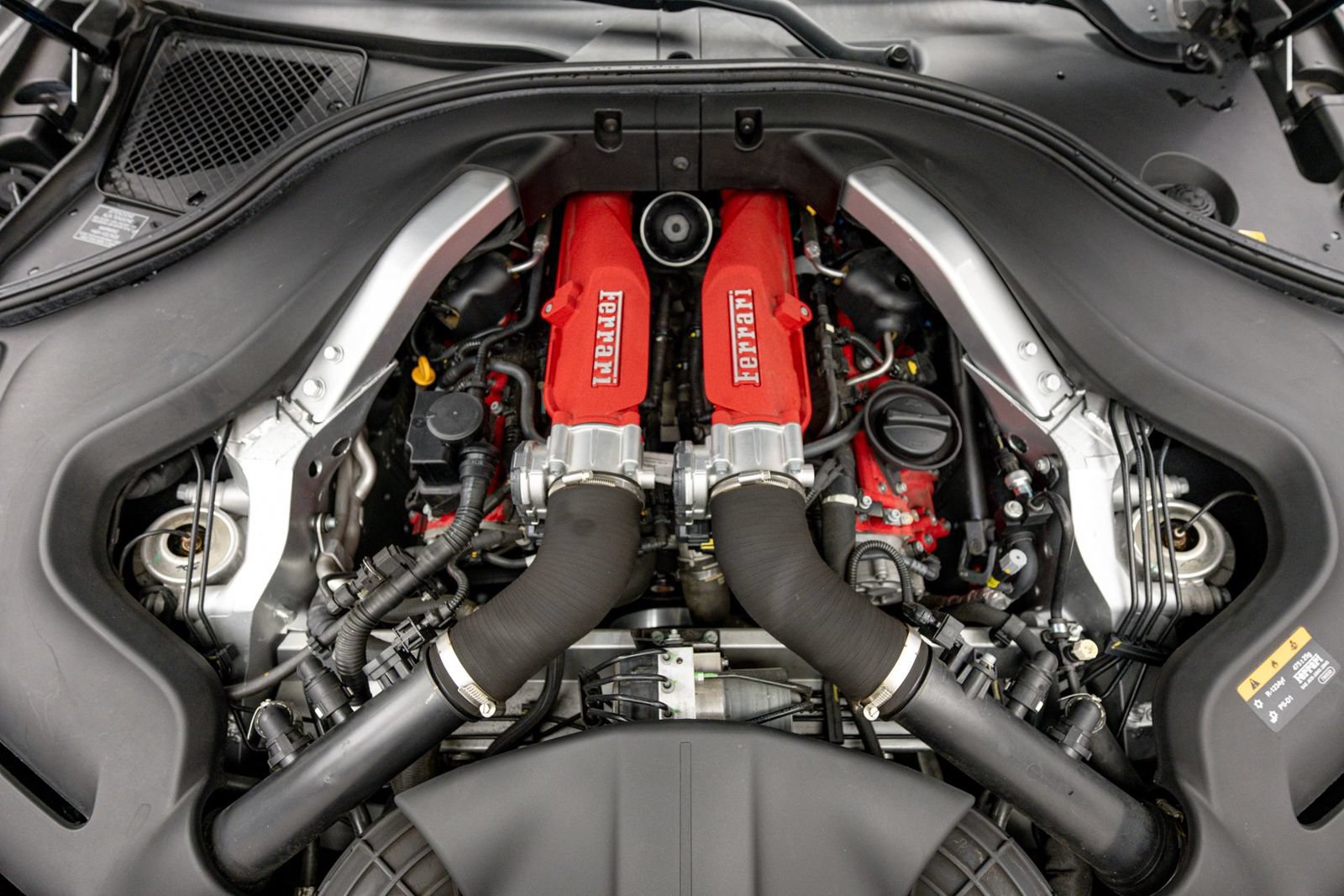 Used 2019 Ferrari Portofino RWD image 36