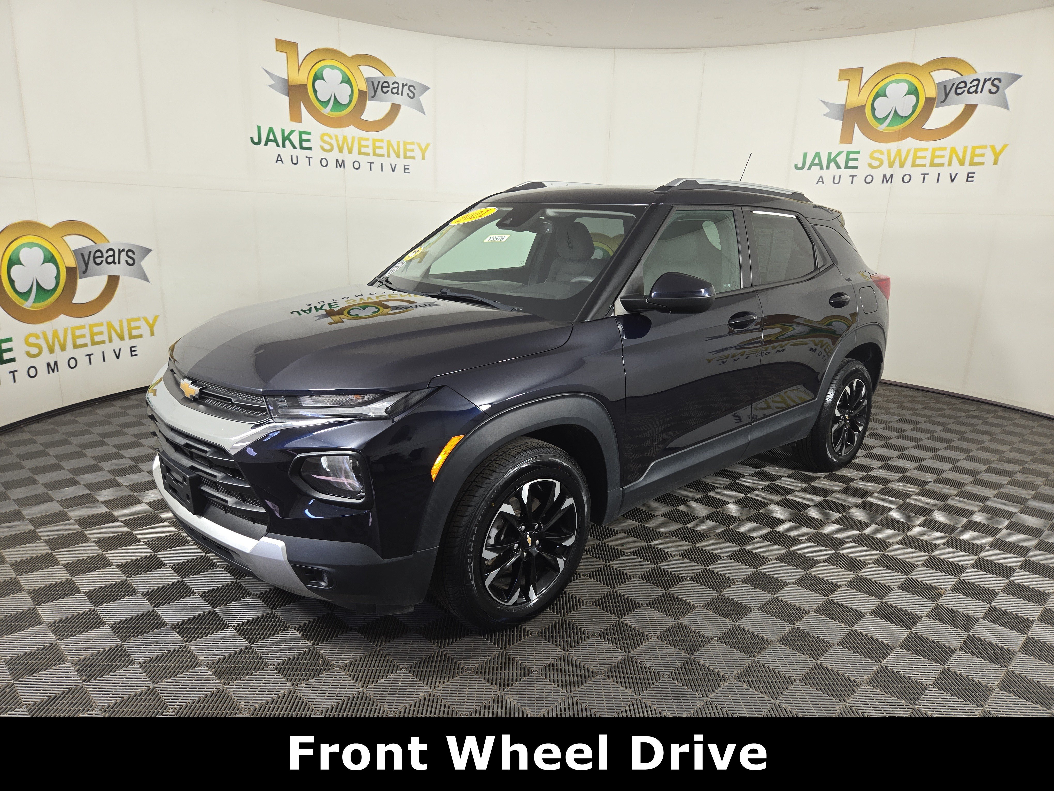 Used 2021 Chevrolet TrailBlazer LT w/ Convenience Package FWD image 3