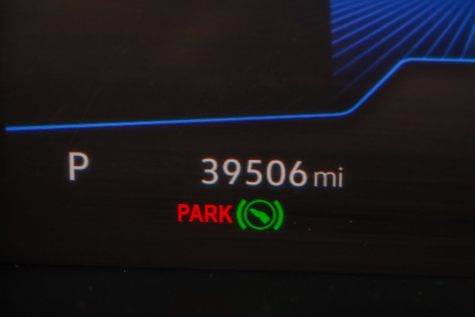 Used 2022 Volkswagen Tiguan SE R-Line image 15