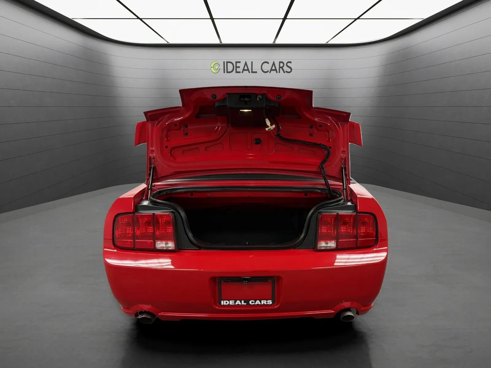 Used 2005 Ford Mustang GT RWD image 9