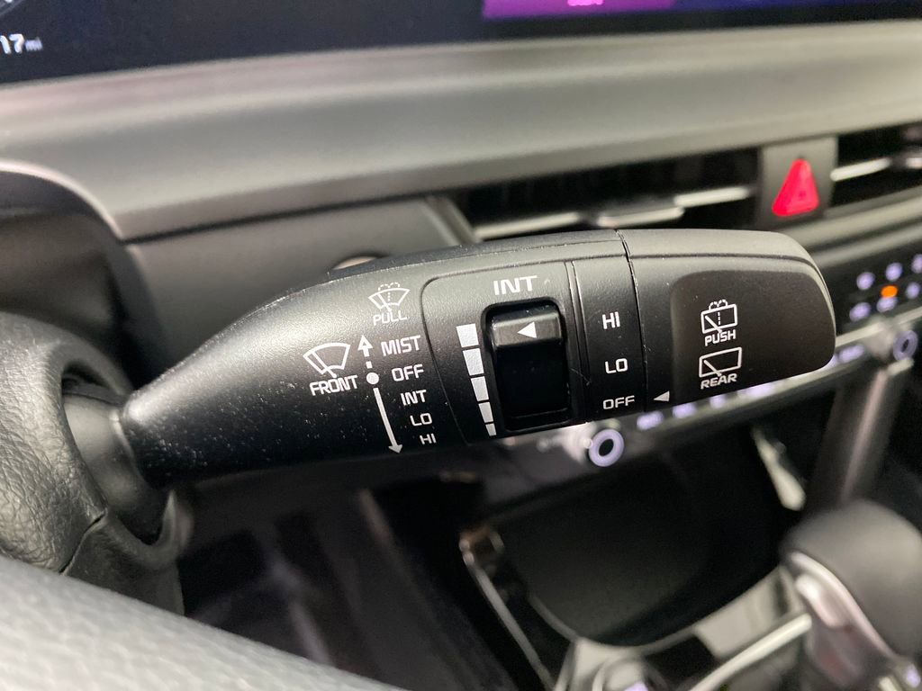 Used 2024 Kia Seltos SX image 16