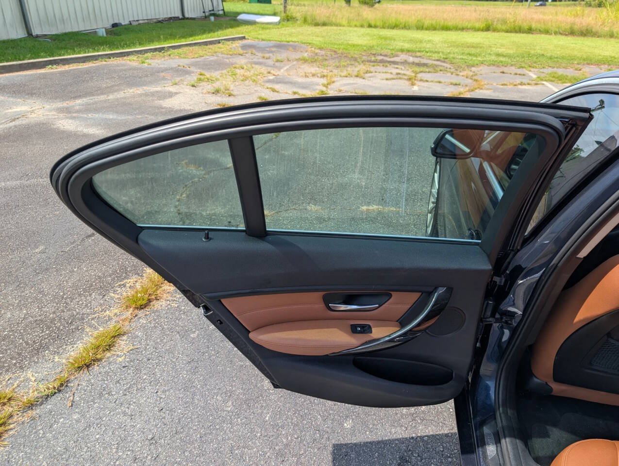 Used 2014 BMW 328d Sedan RWD image 33
