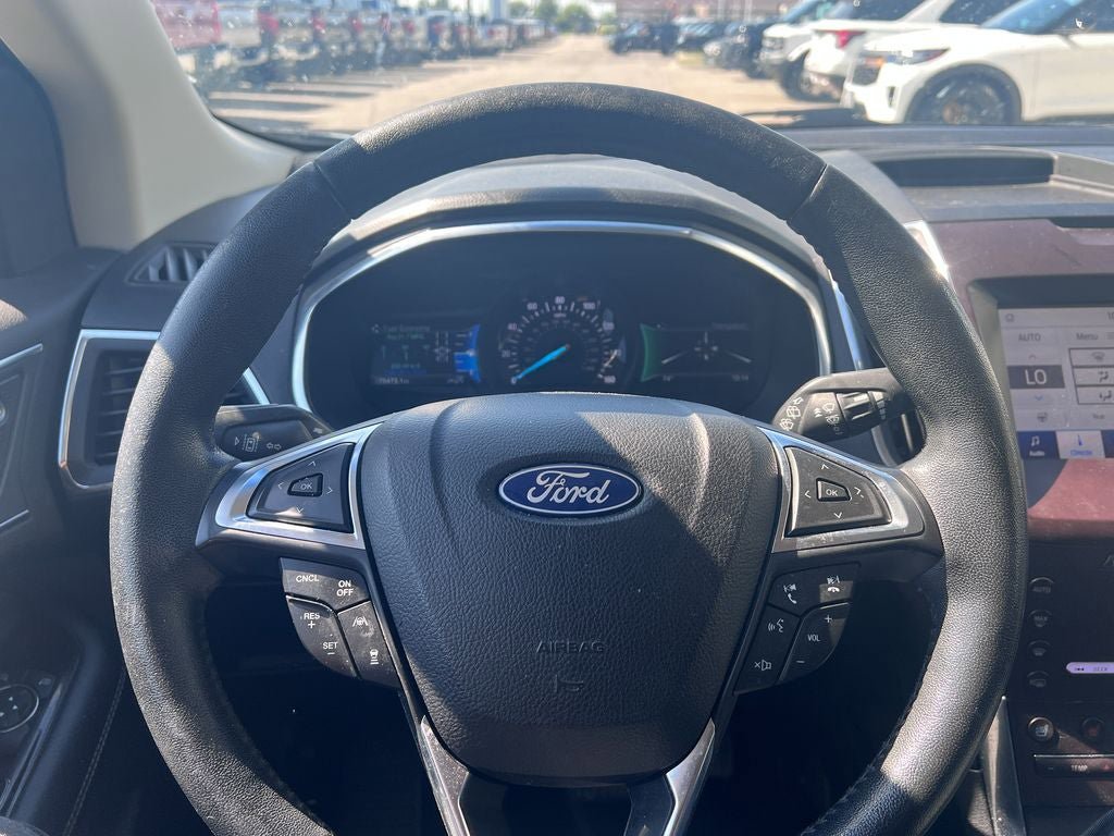 Used 2020 Ford Edge Titanium w/ Equipment Group 301A AWD/4WD image 18