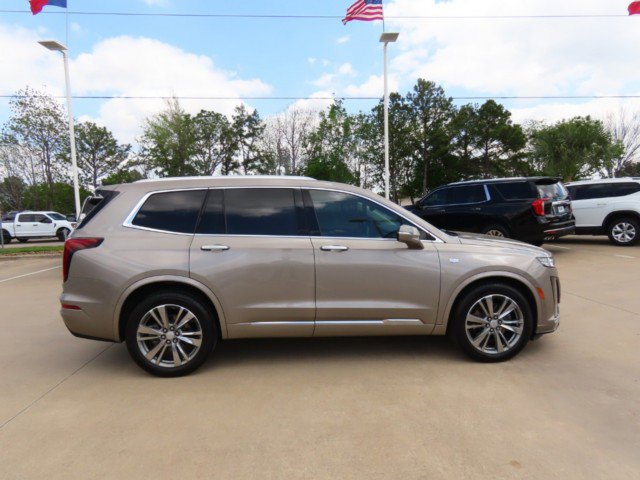Used 2022 Cadillac XT6 Premium Luxury w/ Technology Package FWD image 8