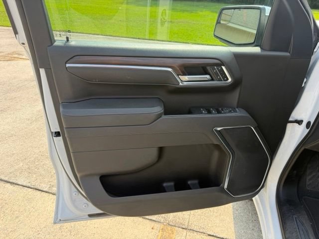 Used 2025 GMC Sierra 1500 SLT RWD image 12