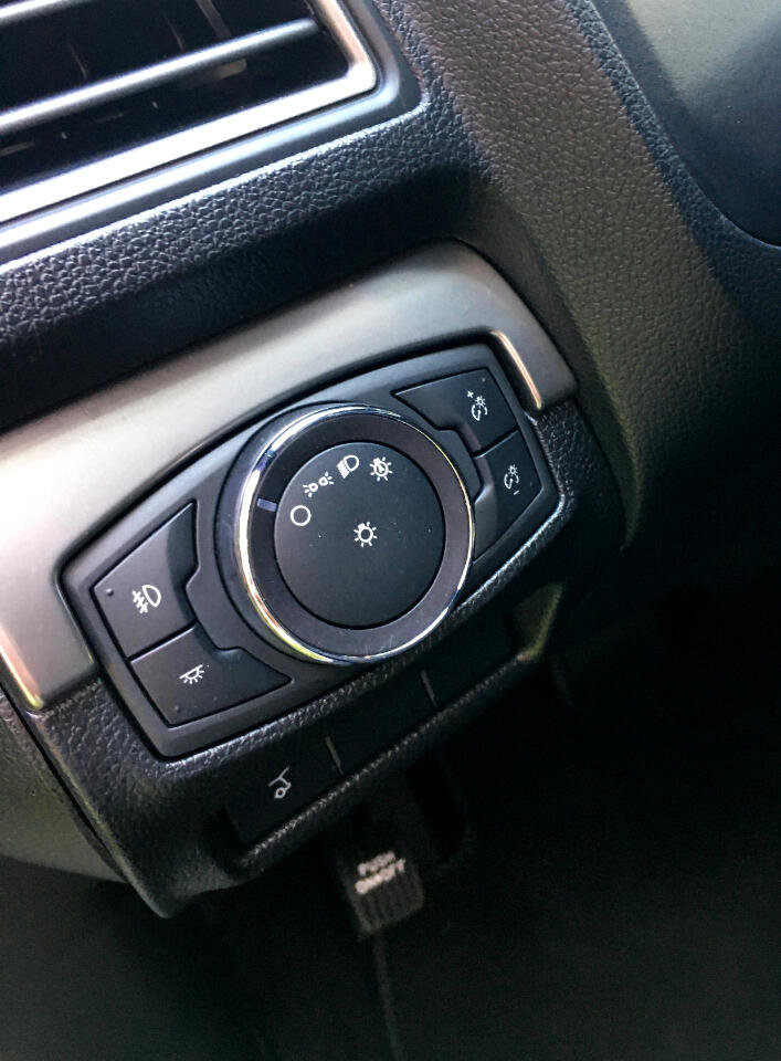 Used 2019 Ford Explorer XLT w/ Equipment Group 201A image 22