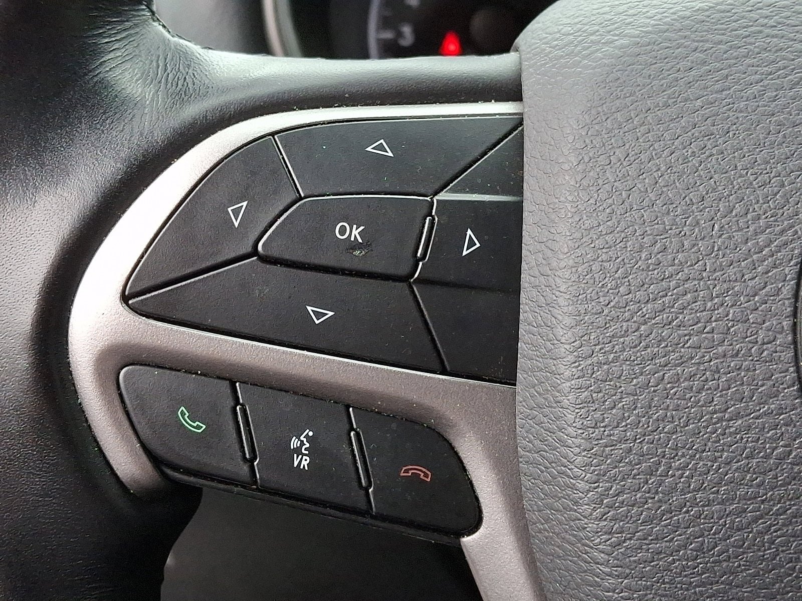 Used 2021 Jeep Grand Cherokee Limited AWD/4WD image 24