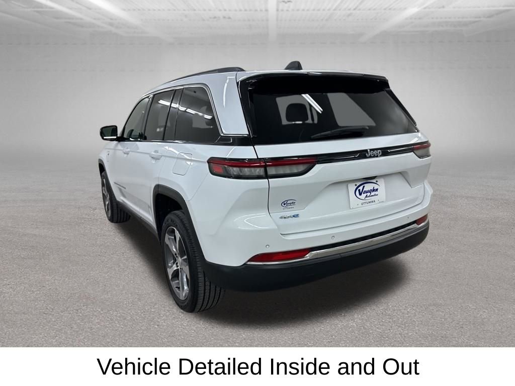 Used 2023 Jeep Grand Cherokee 4WD 4xe image 10