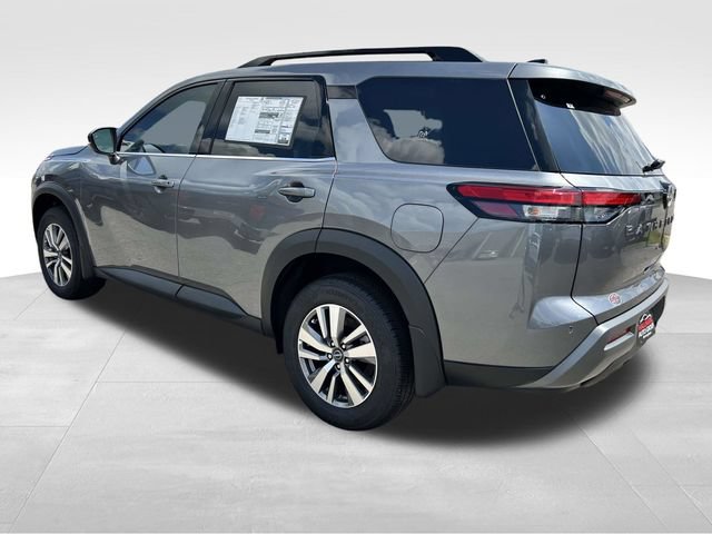 New 2026 Nissan Pathfinder SL FWD image 4