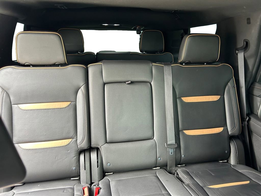 Used 2021 GMC Yukon AT4 w/ AT4 Premium Plus Package AWD/4WD image 17