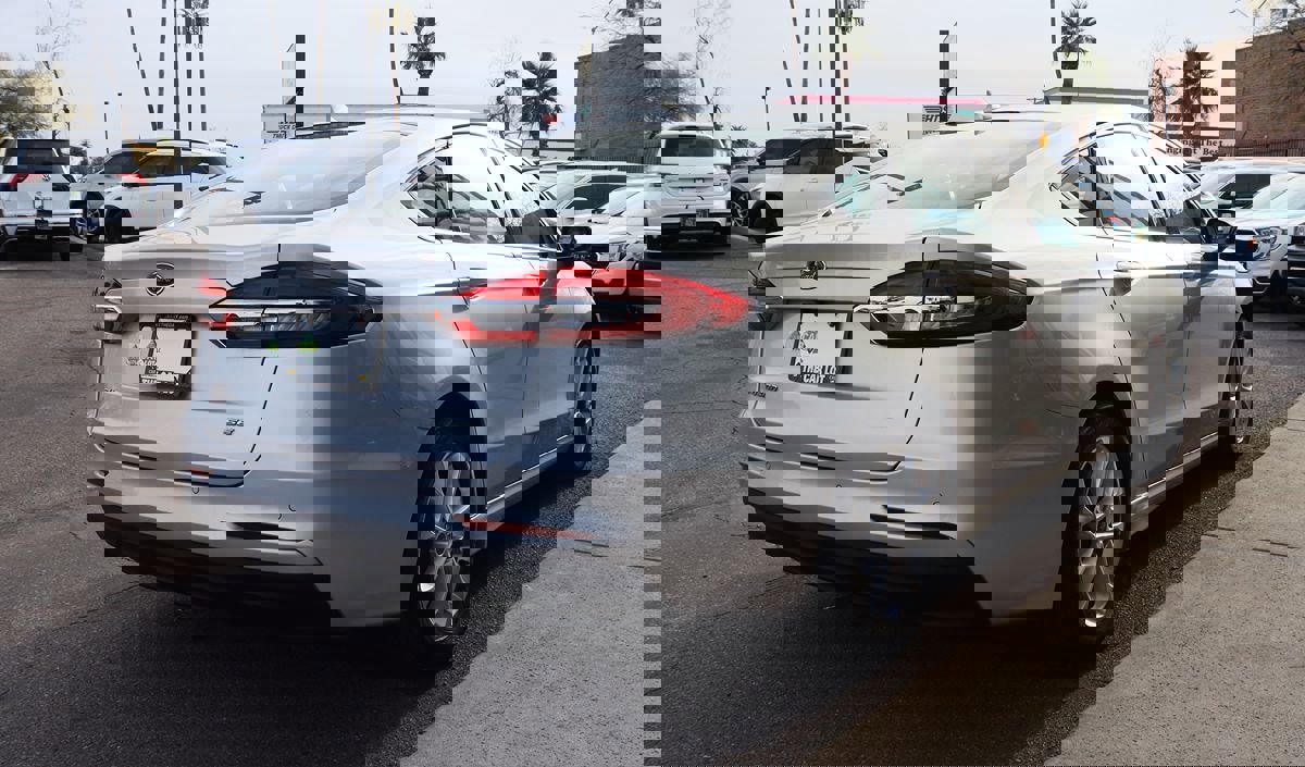 Used 2019 Ford Fusion SE image 13