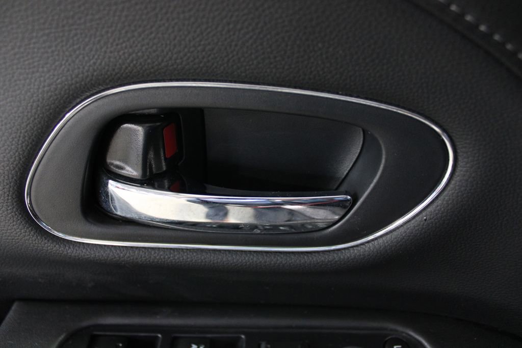 Used 2022 Honda HR-V EX-L image 12