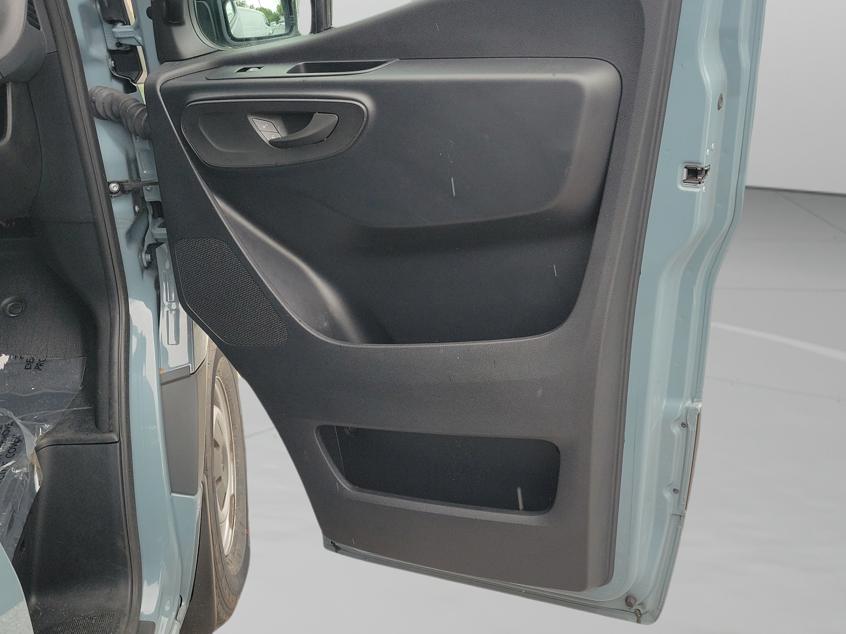 Used 2025 Mercedes-Benz Sprinter 2500 image 7